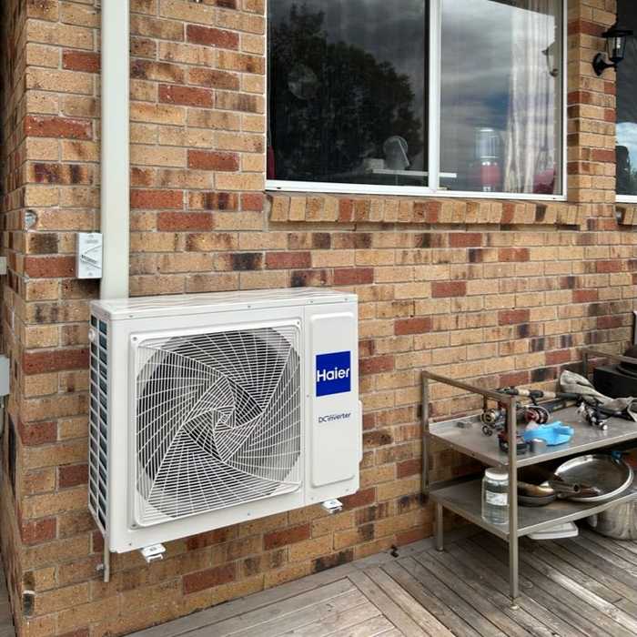 Air conditioning installation in Kirra by Home Comfort Air