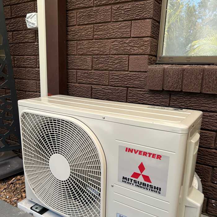 Air conditioning installation in Elanora by Home Comfort Air