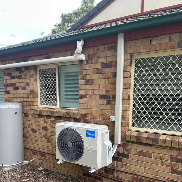 Air conditioning installation in Molendinar by Home Comfort Air